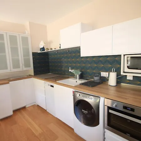 Avec Grande Terrasse Ensoleillée, Proche Thermes Et - Fr-1-858-22 Appartamento *