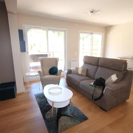 Avec Grande Terrasse Ensoleillée, Proche Thermes Et - Fr-1-858-22 * Mont-Dore