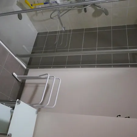 Apartamento Avec Grande Terrasse Ensoleillee, Proche Thermes Et - Fr-1-858-22 *