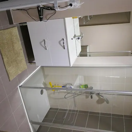 Avec Grande Terrasse Ensoleillee, Proche Thermes Et - Fr-1-858-22 Apartamento